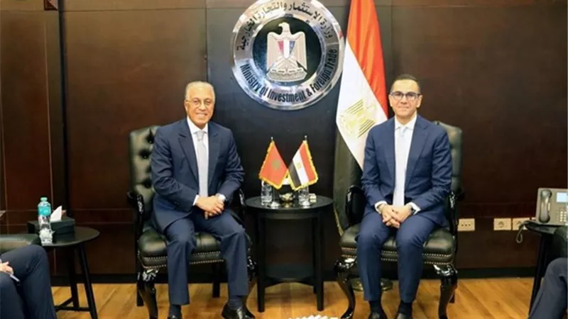 وزير الاستثمار والتجارة الخارجية يستقبل السفير المغربي بالقاهرة