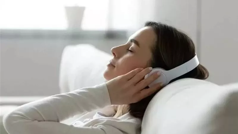 دراسة: الاستماع للموسيقى يقلل احتياج المريض لتناول المسكنات