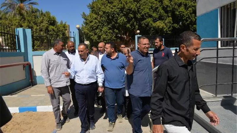 محافظ أسيوط يتفقد وحدة طب الأسرة بقرية الواسطي