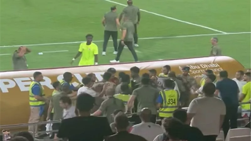 المحكمة الإماراتية تؤجل قضية ثلاثي الزمالك لـ 29 أكتوبر مع استمرار حبسهم