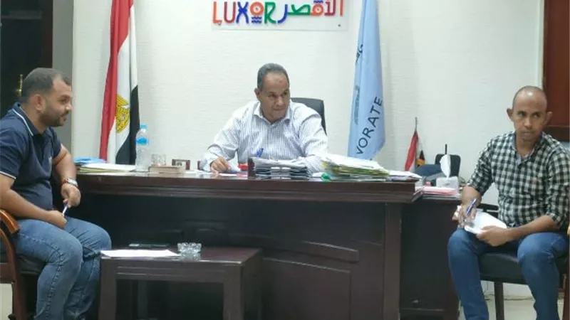 رئيس مركز إسنا يتابع أعمال مشروعات حياة كريمة جنوب الأقصر