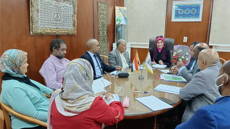 توزيع الطلاب على أقسام كليتى الألسن والآثار بجامعة الأقصر بالرغبة