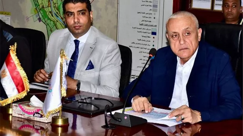 فى إجتماع موسع.. محافظ الاقصر يتابع الموقف التنفيذى لمنظومة التقنين