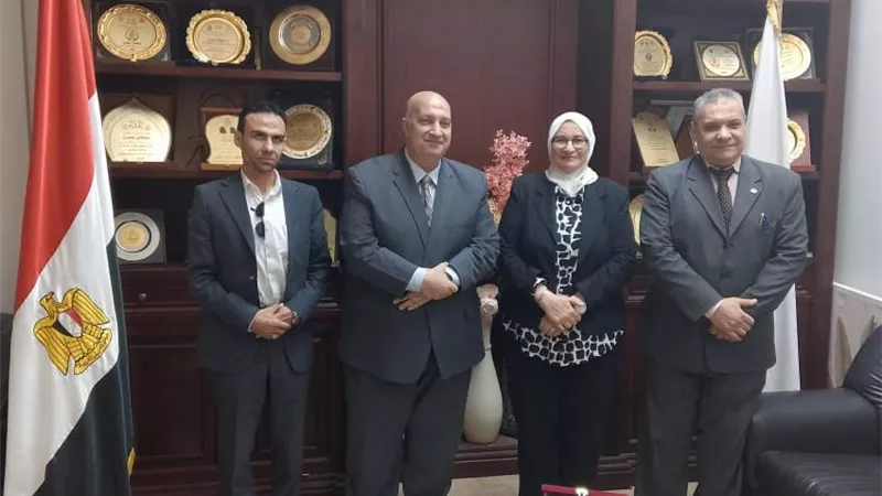 نائب رئيس جامعة الزقازيق تستقبل وفد هيئة محوالأمية وتعليم الكبار