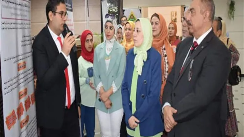 نائب رئيس جامعة بنها تفتتح معرض للمشروعات الطلابية