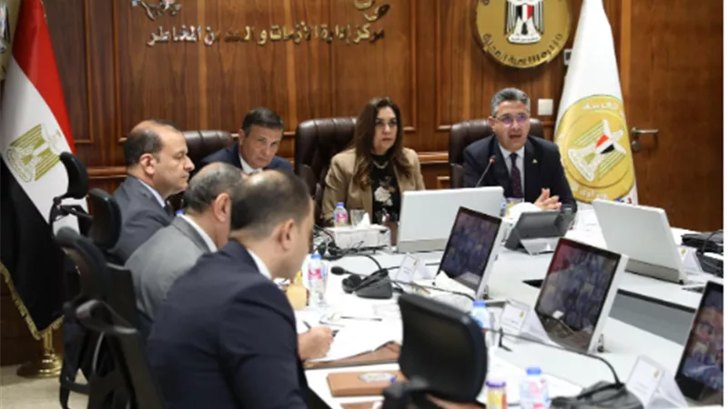 وزراءالزراعة والتنميةالمحلية والتموين يعقدون اجتماعاًمع المحافظين