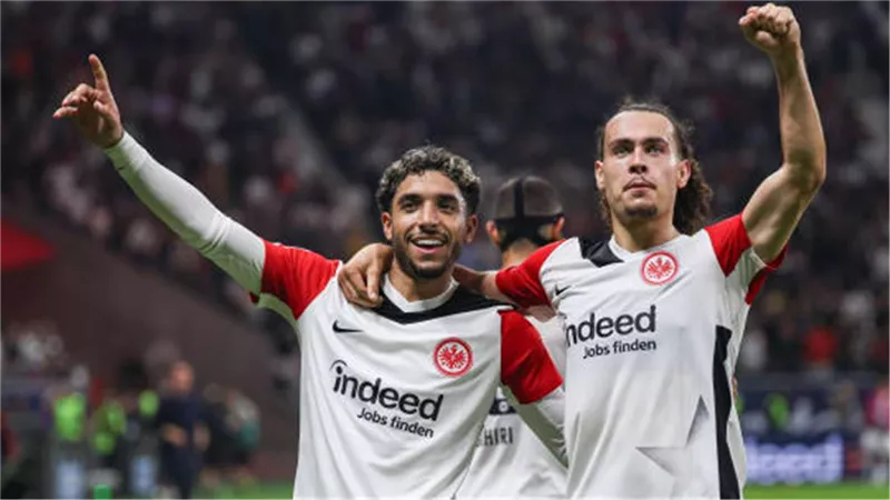 مرموش يقود تشكيل آينتراخت فرانكفورت أمام داوجافا ريجا