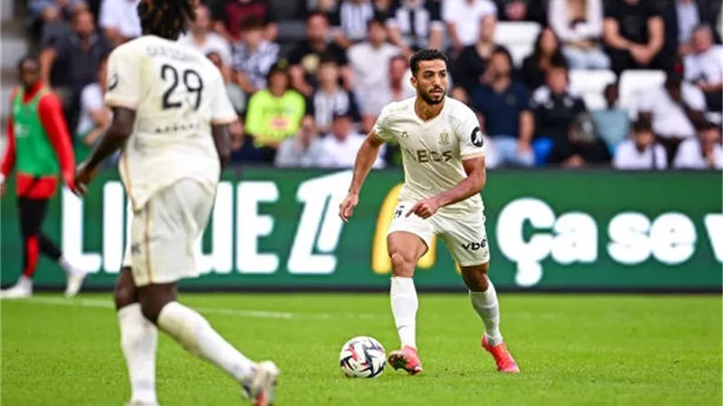 عبد المنعم أساسياً..تشكيل نيس لمواجهة فيرينكفاروسي بالدوري الأوروبي