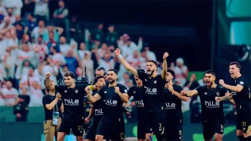 جوميز يعلن تشكيل الزمالك لمواجهة الأهلي في نهائي السوبر