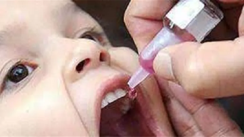 هل أخذ أدوية يمنع تلقي تطعيم شلل الأطفال؟ الصحة تجيب