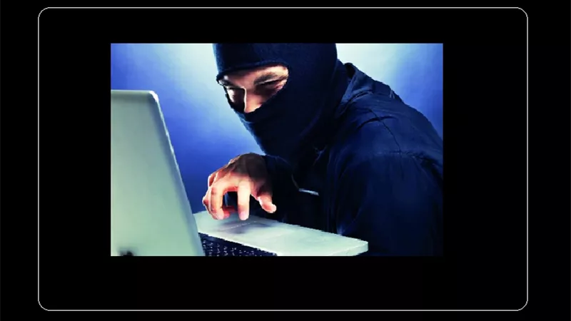 اختراق الهواتف وأجهزة الكمبيوتر الخاصة حرام
