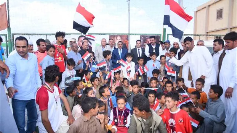 شعيب يتفقد القافلة الخدمية لقرية الزويدة بمدينة سيدى برانى