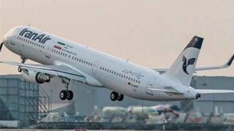 إيران تستأنف الرحلات الجوية بعد الضربات الإسرائيلية