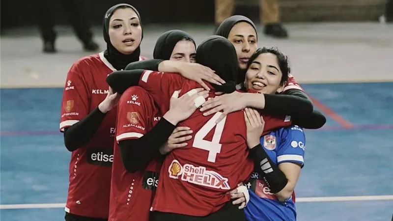 كرة طائرة سيدات .. الأهلى يهزم دلفى في بطولة الدورى