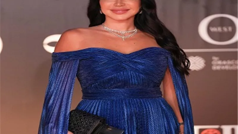 إنجي علاء تخطف الأنظار بفستان جذاب فى مهرجان الجونة السينمائى