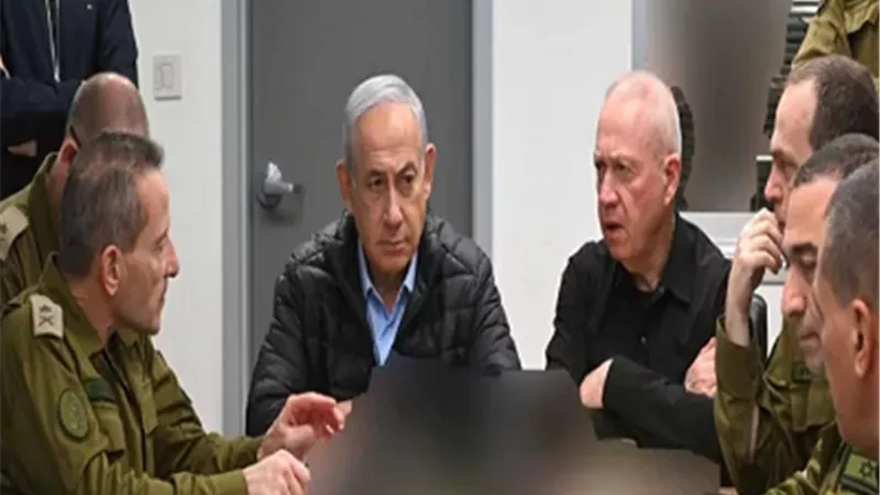 نتنياهو وجالانت يتابعان الهجوم على إيران من غرفة عمليات الأركان