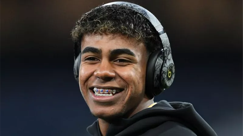 كلاسيكو الأرض .. لامين يامال يهدر انفراد مؤكد