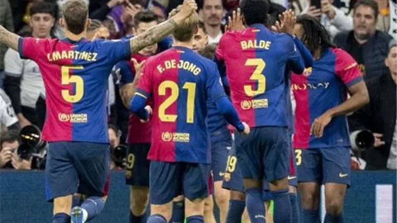 برشلونة يقسو علي ريال مدريد برباعية في كلاسيكو الأرض