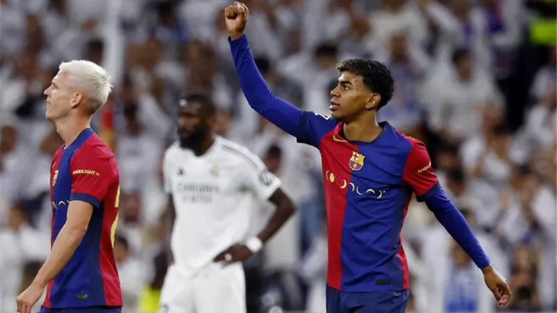 برشلونة يحسم الكلاسيكو ويهزم الريال برباعية .. شاهد ملخص المباراة