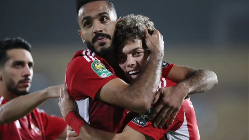 عصام الحضري يطالب بمحاسبة من قام بضم إمام عاشور إلى الأهلي