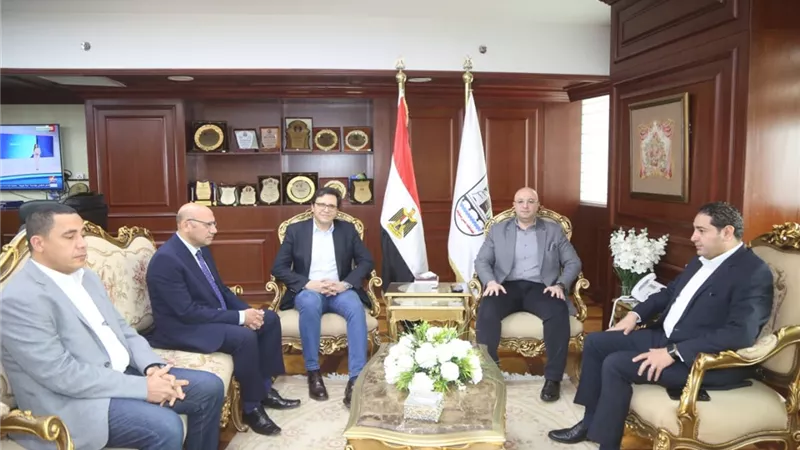 وزير الثقافة يلتقي محافظ بني سويف ويتفقدان قصر ثقافة المدينة