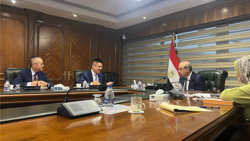 تطوير البنية التحتية الرقمية لوزارة الطيران بالتعاون مع الشركات العالمية
