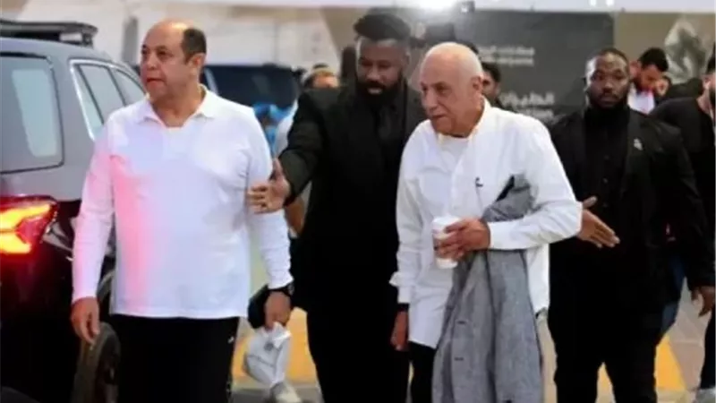 أمير هشام: أحمد سليمان طلب العودة الي القاهرة من الإمارات قبل السوبر