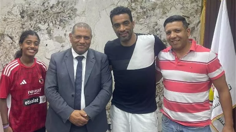 الأهلي يتعاقد مع أشرقت عادل لتدعيم فريق الكرة النسائية