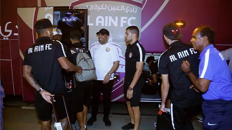 بعثة العين الاماراتي تصل القاهرة استعدادًا لمواجهة الأهلي.. فيديو