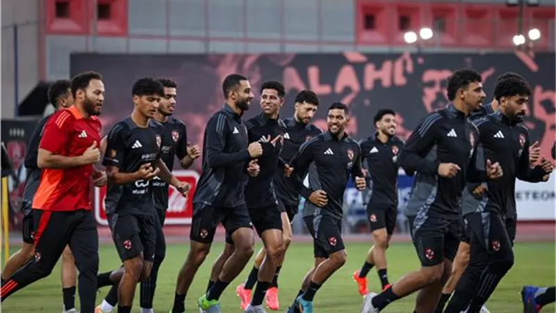 الأهلي يسمح لوسائل الإعلام بحضور مران اليوم استعدادًا لـ العين