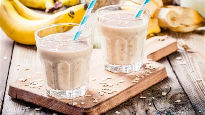 سموذي الموز والشوفان لإفطار صحي