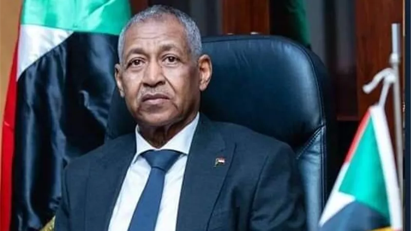السفير السوداني بالقاهرة في حوار مفتوح بنقابة الصحفيين