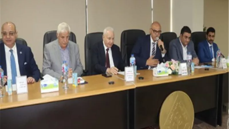 محافظ القليوبية يوجه بإنشاء مكتب تنفيذي يتابع مشكلات مدينة العبور
