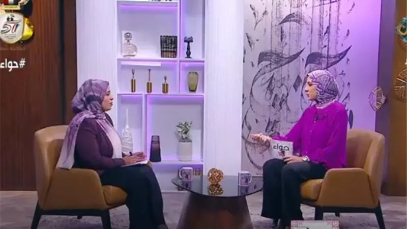 بالفيديو.. هل صوت المرأة عورة؟.. أمينة الفتوى يجيب