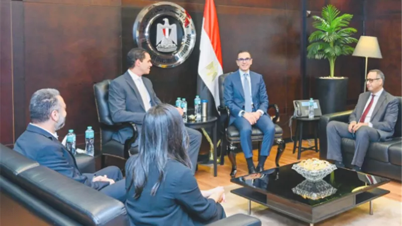 الخطيب: السوق المصرى محور صناعى وتصديرى لأسواق الشرق الأوسط وأفريقيا