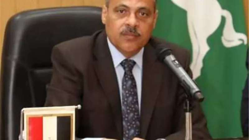 محافظ الشرقية ينعي وفاة أستاذ القانون الدولي وعميد كلية الحقوق