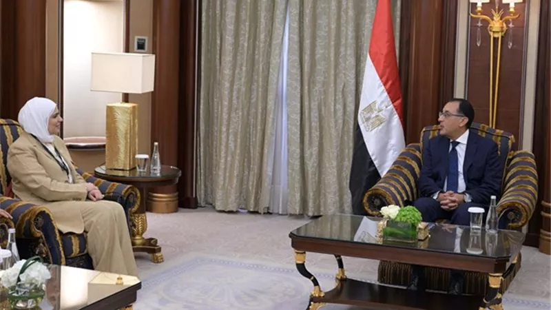 رئيس الوزراء يستقبل وزيرة المالية الكويتية لبحث التعاون المشترك