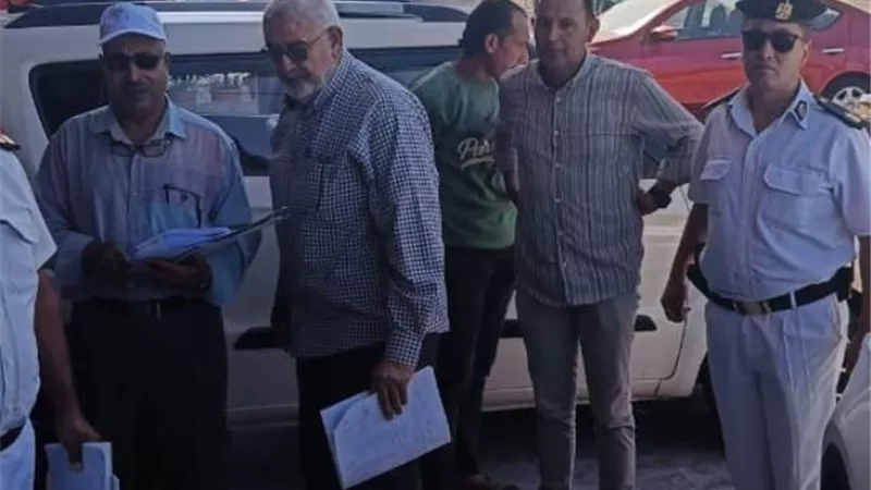 جهاز دمياط الجديدة يغلق ويشمع 48 معرض سيارات فى المدينة.. بالصور