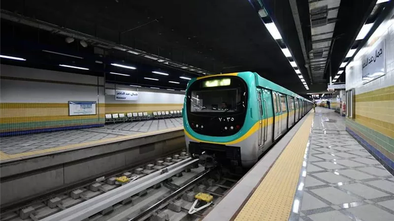 عطل فنى يرفع زمن انتظار الركاب بالمحطات إلى 8 دقائق بدلا من 4.5