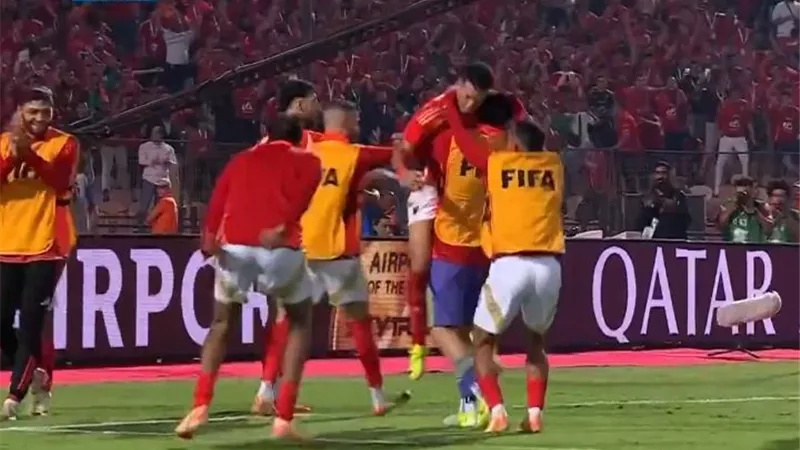 مرور 60 دقيقة.. الأهلى يضيف الهدف الثانى شباك العين الإماراتى