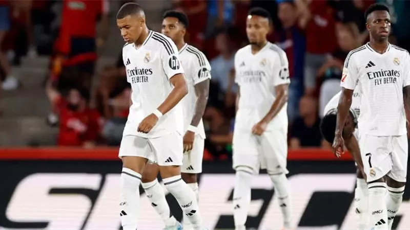 ريال مدريد يتلقي ضربات قاسية لغيابه عن حفل الكرة الذهبية
