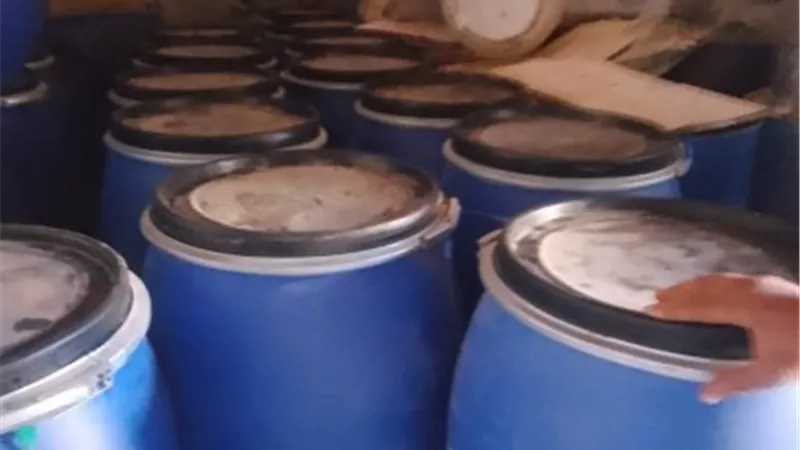 ضبط 3طن ملح ومواد لتصنيع الصابون مجهولة المصدر في مصنع بالقليوبية