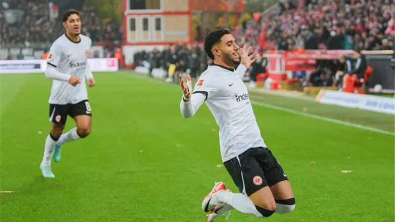 موعد مباراة آينتراخت فرانكفورت ومونشنجلادباخ اليوم في كأس ألمانيا