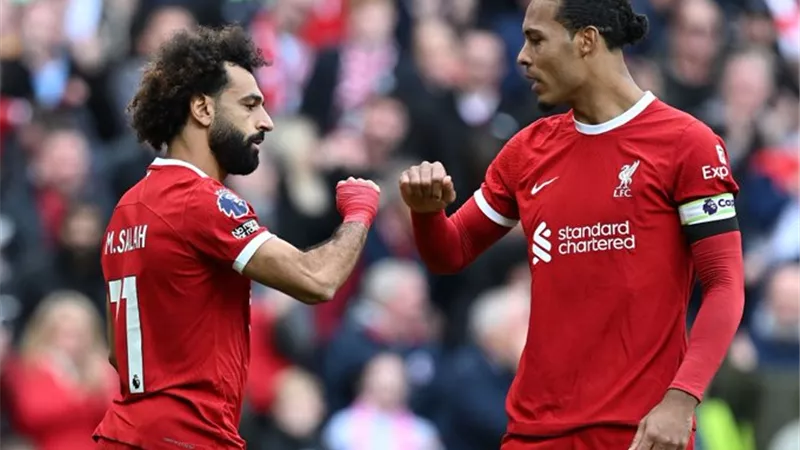 لم أتحدث معهم مؤخرًا .. فابينيو يعلق علي مستقبل محمد صلاح وزميليه