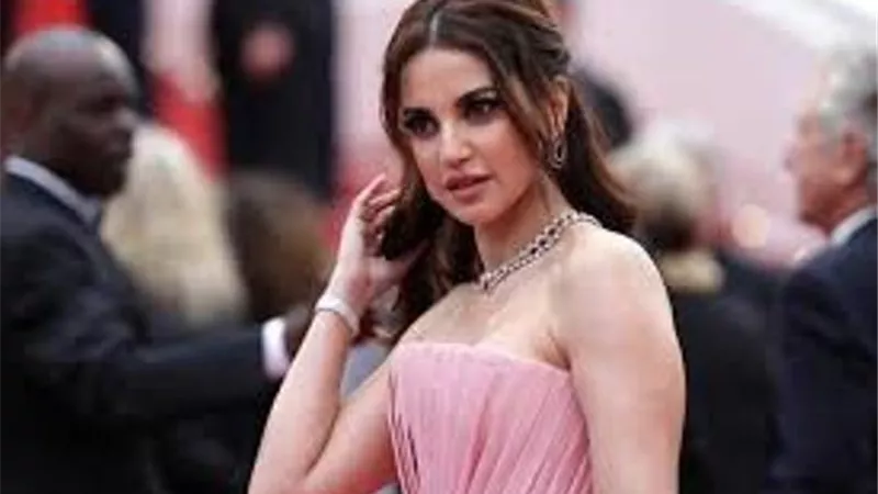 مهرجان VS-FILM للأفلام القصيرة يكرم النجمة درة التونسية