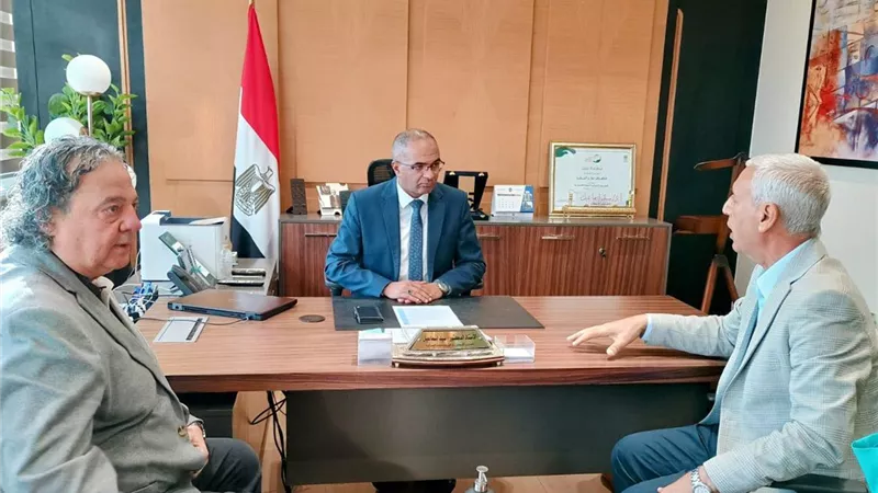 الاسكان تؤكد دعم شركات المياه الشرب والصرف الصحي