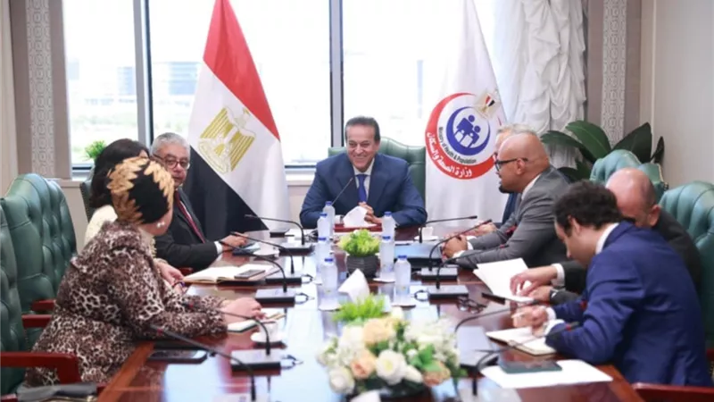 وزير الصحة يلتقي بالسفراء الجدد لبحث سبل التعاون مع الدول المضيفة