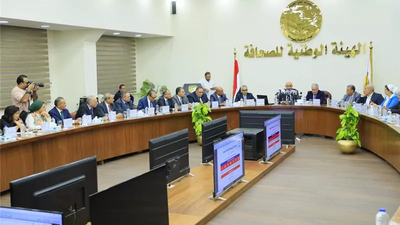 عبداللطيف: الحلول والآليات المنفذة أسهمت في ضبط العملية التعليمية