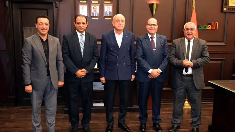 محافظ الأقصر يبحث مع مسئولي التضامن إنهاء مشكلة دار رعاية
