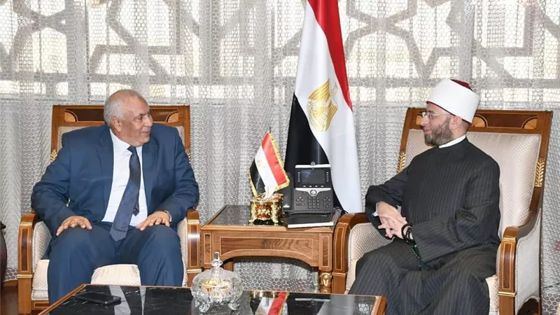 وزير الأوقاف يستقبل محافظ الوادي الجديد ويبحثان التعاون المشترك